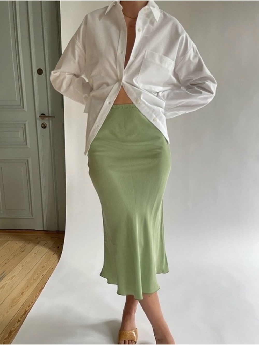 Djerf Avenue Dream Midi Skirt in Pisachio size XS Cupro Silky Light Green